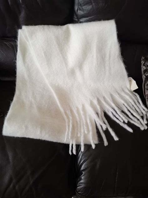 cream scarf primark.